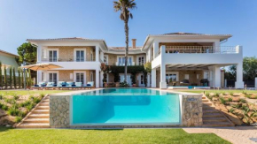 Casa Belvedere - Luxury Villa by the Sea with Ocean Views